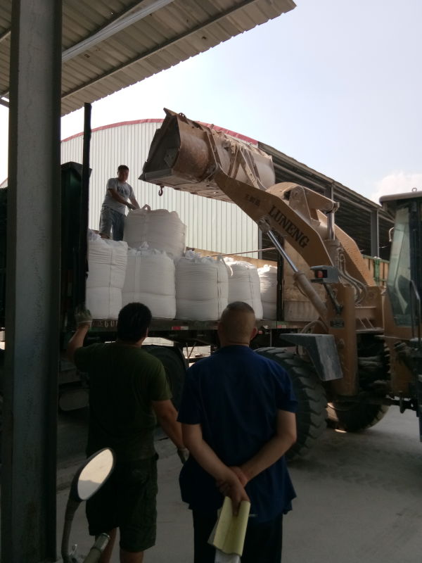 55噸白剛玉整裝待發(fā)山西