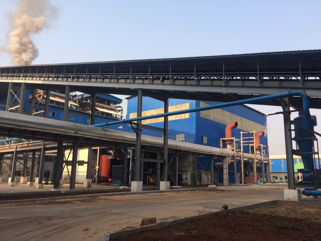 棕剛玉車(chē)間一角